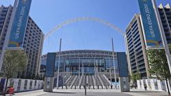 Ein Blick auf den Eingang des Wembley-Stadions in London