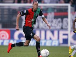 Ryan Koolwijk is op zoek naar een vrije teamgenoot van NEC Nijmegen in duel met SC Cambuur.