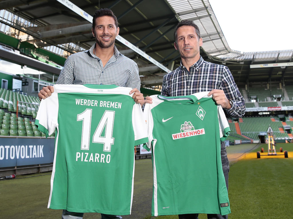 Claudio Pizarro (l.) ist zurück bei Werder Bremen