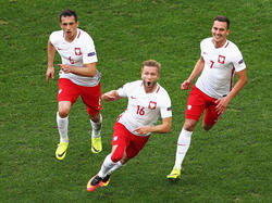 Jakub Blaszczykowski hizo el gol para la historia de Polonia. (Foto: Getty)