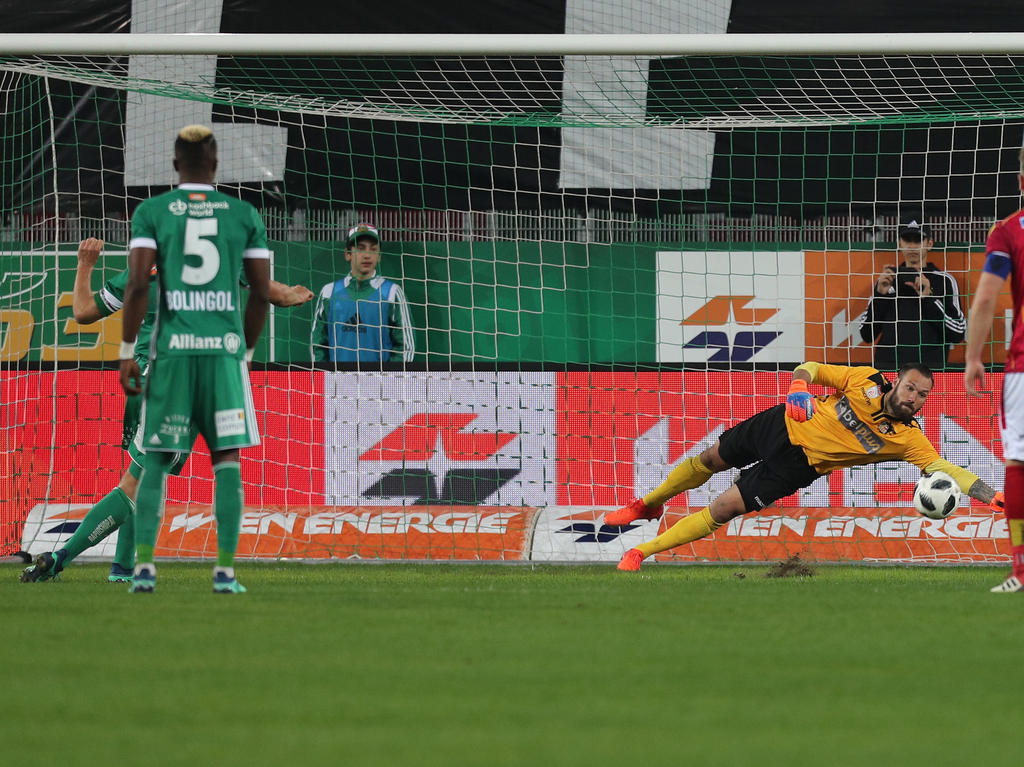 Stefan Schwab traf vom Punkt zum zwischenzeitlichen 2:0 für Rapid