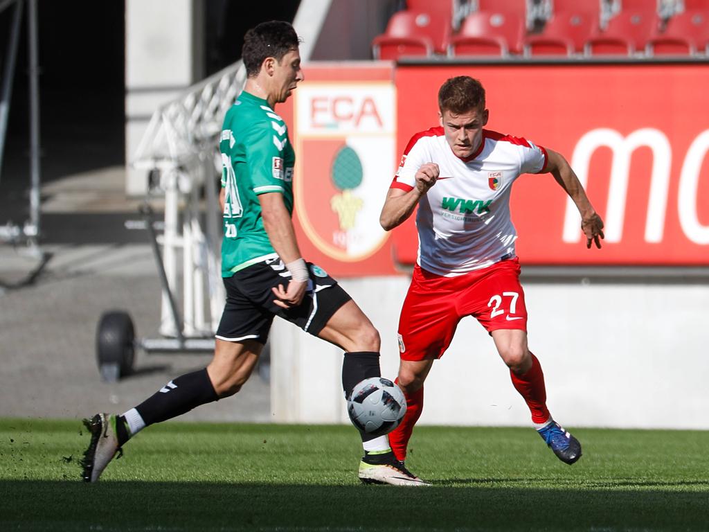 Alfreð Finnbogason (r.) spielte zuletzt vor sechs Monaten für den FC Augsburg