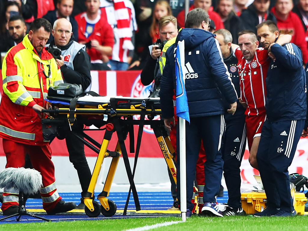 Bayern-Star Franck Ribéry ist offenbar schwer verletzt Bayern-Star Franck Ribéry ist offenbar schwer verletzt