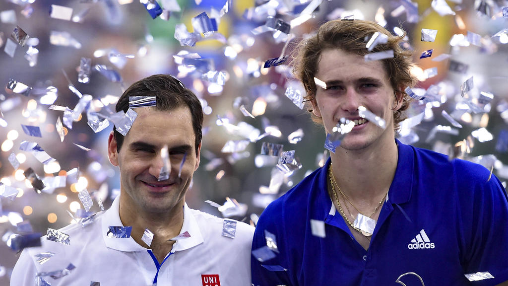 Roger Federer (l.) und Alexander Zverev lieferten sich vier Duell in Südamerika Roger Federer (l.) und Alexander Zverev lieferten sich vier Duell in Südamerika