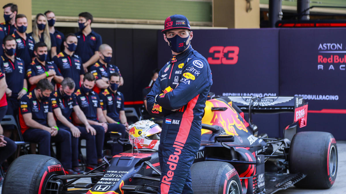 Max Verstappen lässt sich nicht in die Karten schauen Max Verstappen lässt sich nicht in die Karten schauen