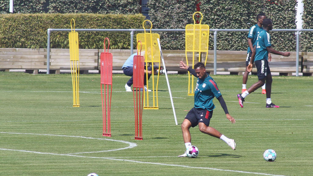 Jérôme Boateng musste das Training des FC Bayern vorzeitig beenden Jérôme Boateng musste das Training des FC Bayern vorzeitig beenden