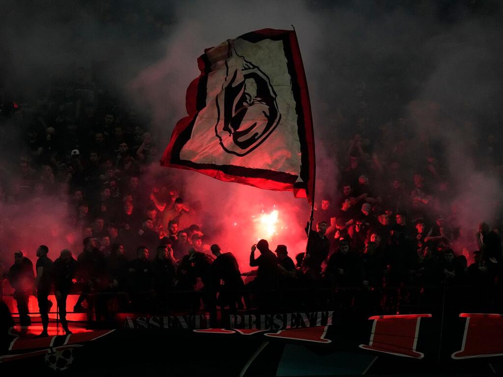 Die Fußballklubs Inter und AC Mailand gehen zur neuen Saison gegen Die Fußballklubs Inter und AC Mailand gehen zur neuen Saison gegen