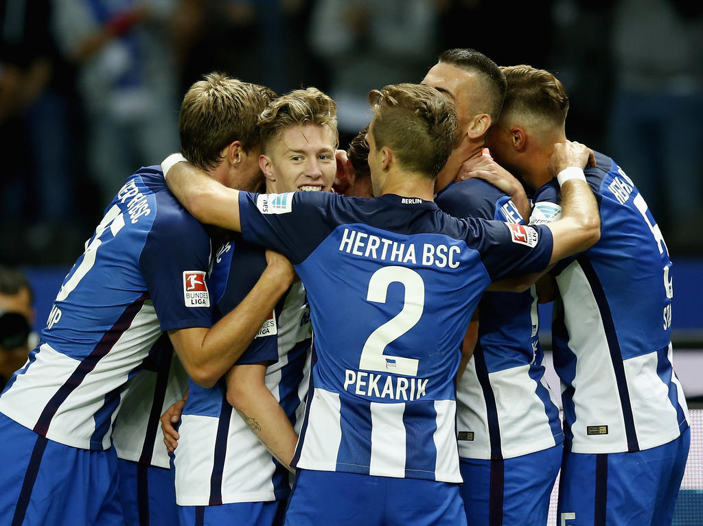 El Hertha celebrando el gol de Weiser. (Foto: Getty)
