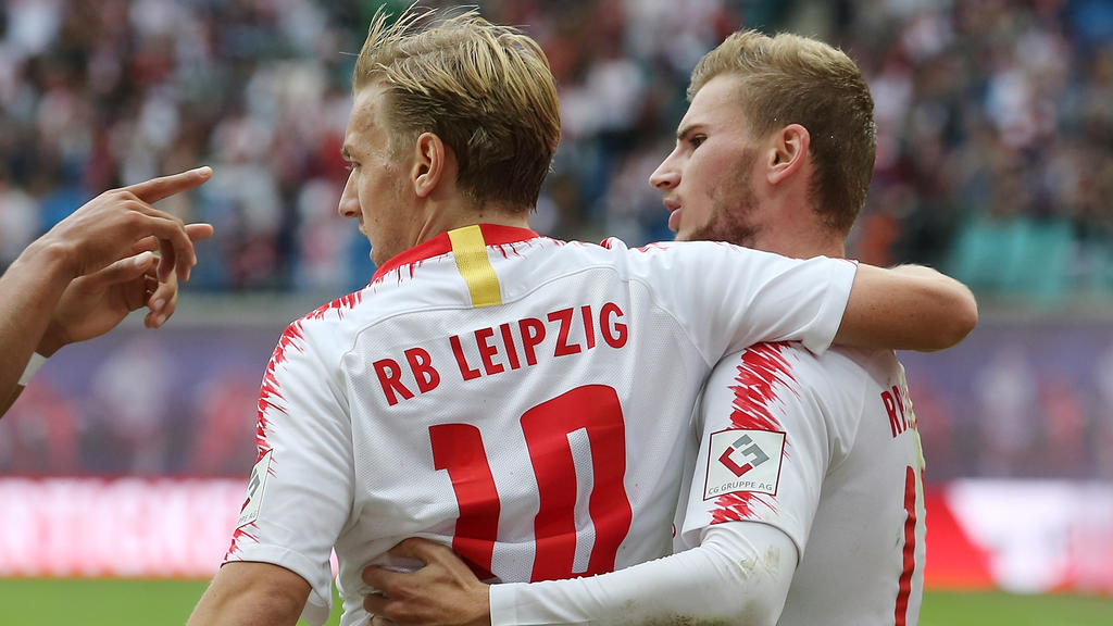 Emil Forsberg (li,) und Timo Werner führten RB Leipzig gegen Hannover zum Sieg