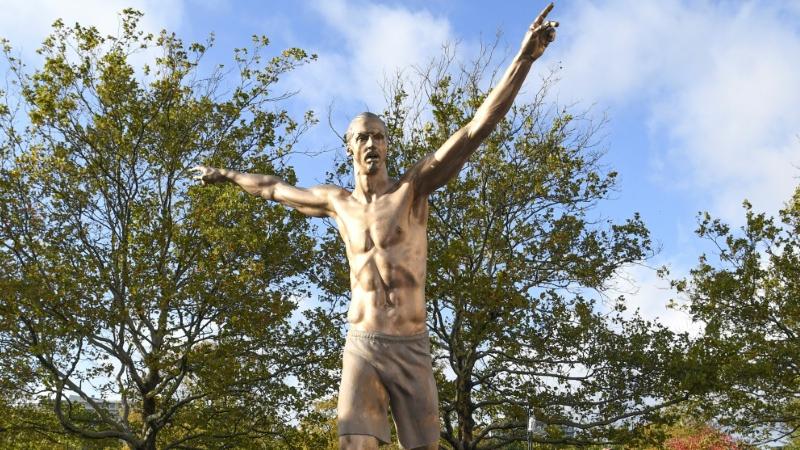 Erboste Fans beschädigten die Statue von Zlatan Ibrahimovic in Malmö