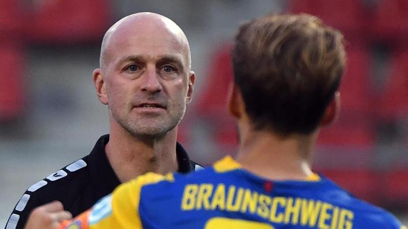Marco Antwerpen deixou de ser o treinador do clube da segunda divisão Eintracht Braunschweig