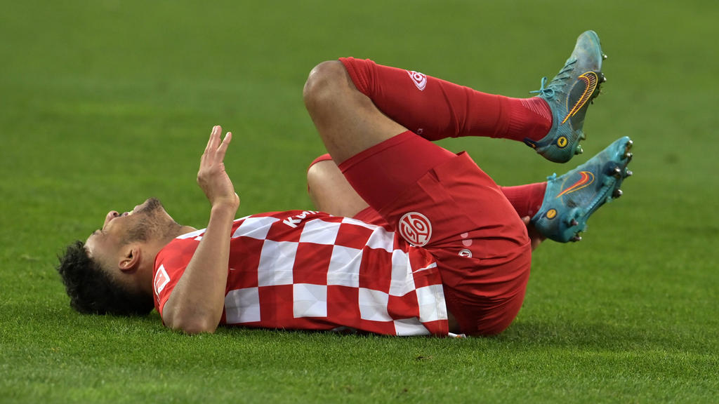Der Mainzer Stürmer Karim Onisiwo wird mehrere Wochen ausfallen.