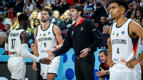 Dennis Schröder und Co. sind sportlich auf Kurs. Probleme bereitet aber das Hotel.