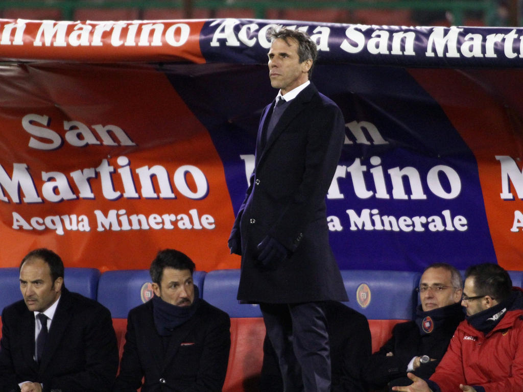 Gianfranco Zola wins with Cagliari