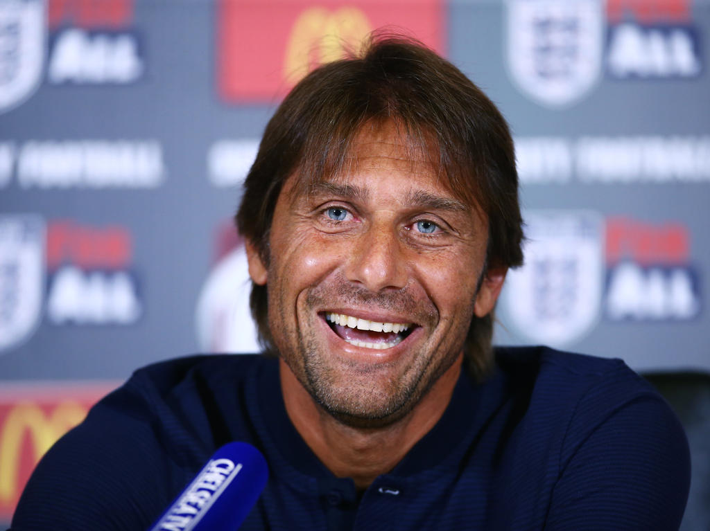 Antonio Conte wurde in seinem ersten Jahr als Chelsea-Coach gleich Meister