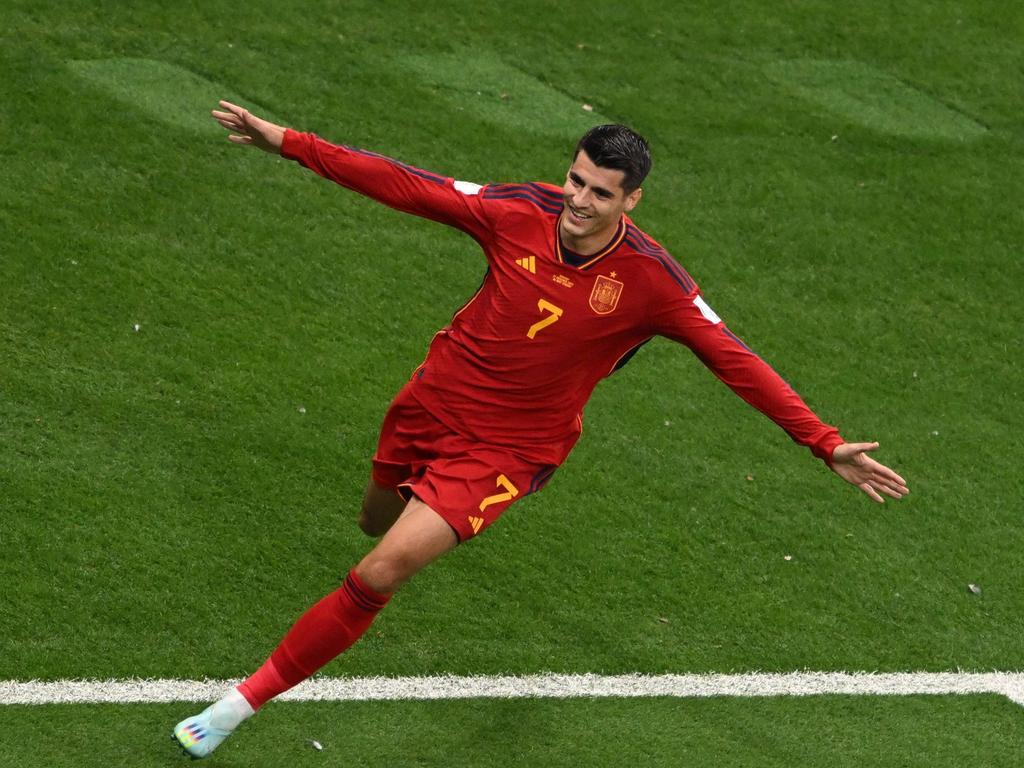Spaniens Álvaro Morata traf beim deutlichen Sieg in Georgien drei Mal. Spaniens Álvaro Morata traf beim deutlichen Sieg in Georgien drei Mal.