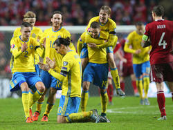 Die schwedische Nationalelf um Zlatan Ibrahimović war nach Abpfiff gut gelaunt