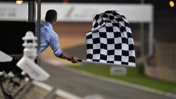 Auf der Zielflagge können sich Formel-1-Fans künftig verewigen lassen Auf der Zielflagge können sich Formel-1-Fans künftig verewigen lassen