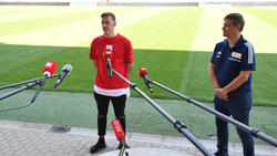 Max Kruse (l.) hat für zwei Jahre beim 1. FC Union Berlin unterschrieben