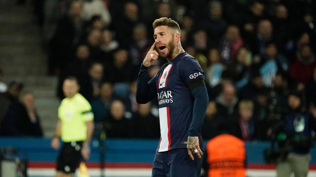 PSG-Profi Sergio Ramos schubste nach dem Spiel einen Fotografen PSG-Profi Sergio Ramos schubste nach dem Spiel einen Fotografen