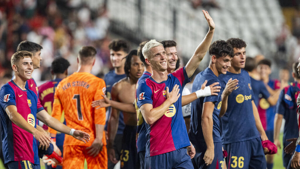 Dani Olmo (M.) hat bei seiner Rückkehr für den FC Barcelona getroffen