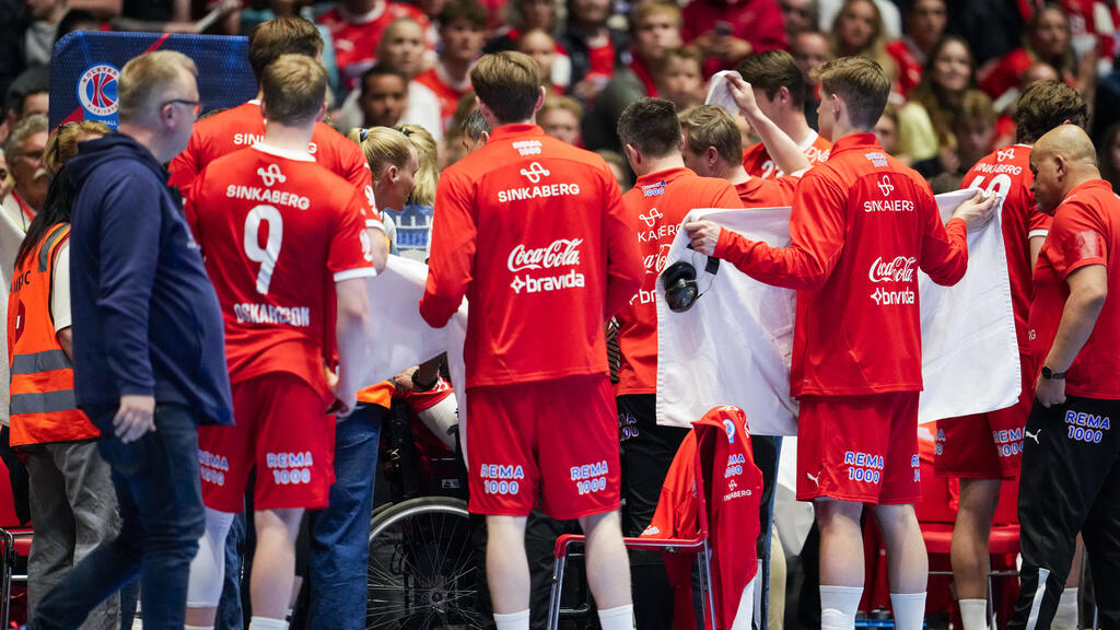 Ein medizinischer Notfall um Handball-Trainer Chrisian Berge überschattete das Finale der norwegischen Meisterschaft