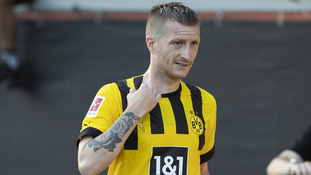 Auf den Trikots des BVB ist künftig ein neuer Sponsor zu sehen Auf den Trikots des BVB ist künftig ein neuer Sponsor zu sehen