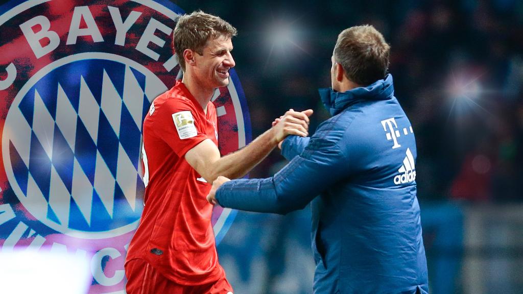 Thomas Müller (li.) und Hansi Flick bleiben langfristig beim FC Bayern