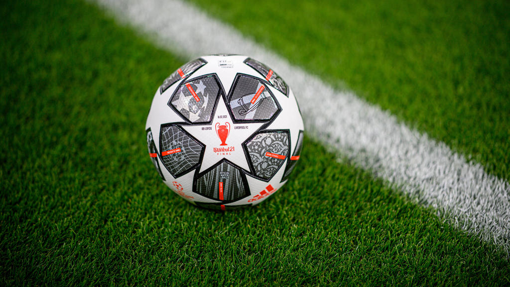 Balón oficial de la presente edición de la Liga de Campeones. Balón oficial de la presente edición de la Liga de Campeones.