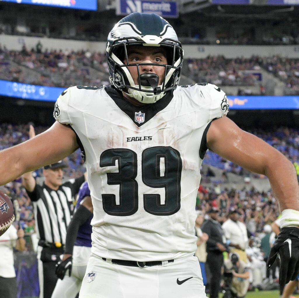 Winner: Will Shipley – Running Back, Eagles