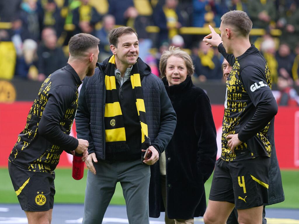 BVB-Fan Timo Boll im Stadion seines Lieblingsvereins BVB-Fan Timo Boll im Stadion seines Lieblingsvereins