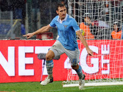 Miro Klose soll weiterhin das Lazio-Trikot tragen