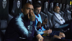Ratlos und frustriert: Arturo Vidal kommt beim FC Barcelona nicht zum Zuge