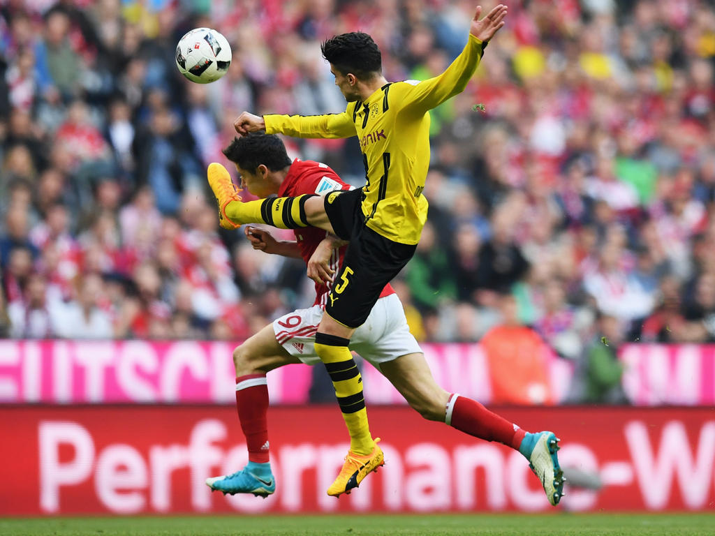 Bartra todavía estará algunas semanas lejos del césped. (Foto: Getty) Bartra todavía estará algunas semanas lejos del césped. (Foto: Getty)