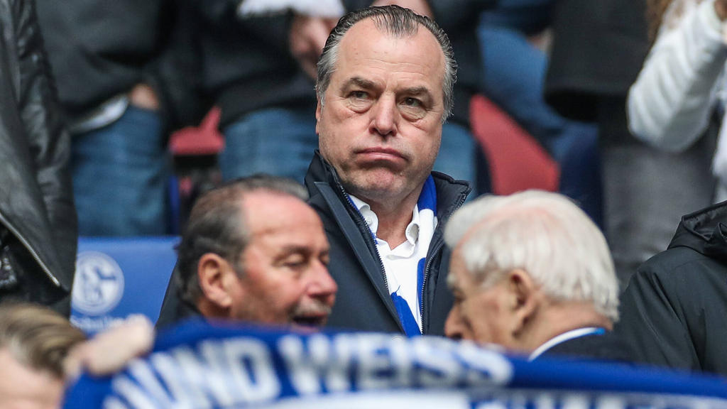 Stellt Tönnies dem FC Schalke Geld für Transfers zur Verfügung? Stellt Tönnies dem FC Schalke Geld für Transfers zur Verfügung?