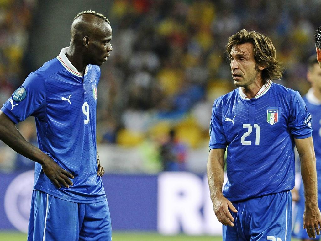 2012 kickten Balotelli (l.) und Pirlo gemeinsam bei der EURO