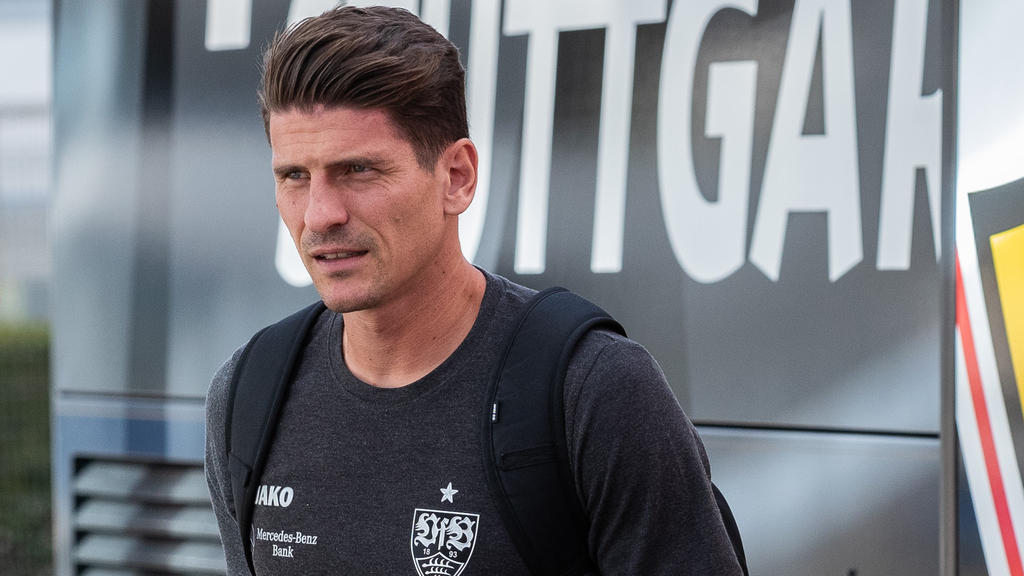 Mario Gomez akzeptiert seine ungewohnte Rolle beim VfB Stuttgart Mario Gomez akzeptiert seine ungewohnte Rolle beim VfB Stuttgart
