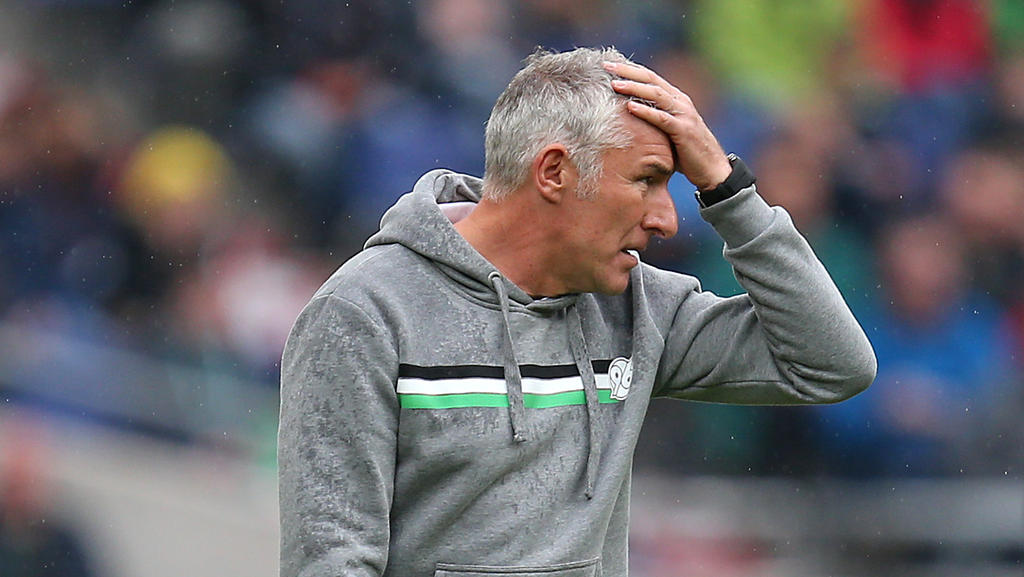 Droht bei Hannover das Aus: 96-Coach Mirko Slomka Droht bei Hannover das Aus: 96-Coach Mirko Slomka