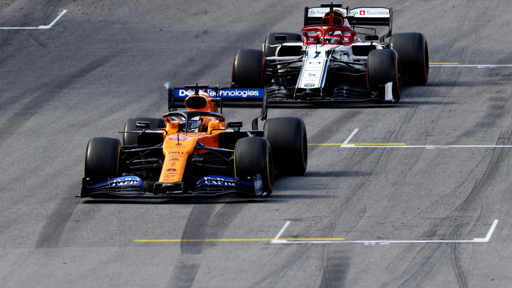 Spannendes Finish: Beinahe hätte Kimi Räikkönen Carlos Sainz noch überholt ... Spannendes Finish: Beinahe hätte Kimi Räikkönen Carlos Sainz noch überholt ...