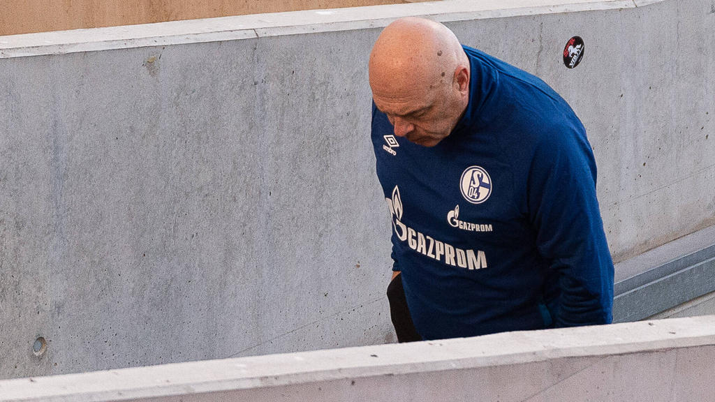 Christian Gross steht beim FC Schalke womöglich vor dem Aus
