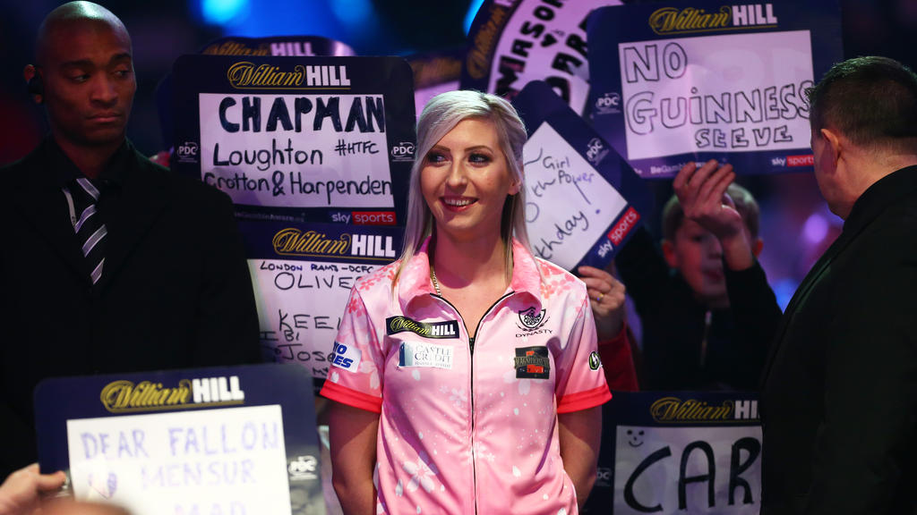 Tritt bei der Pomi-Darts-WM an: Fallon Sherrock Tritt bei der Pomi-Darts-WM an: Fallon Sherrock