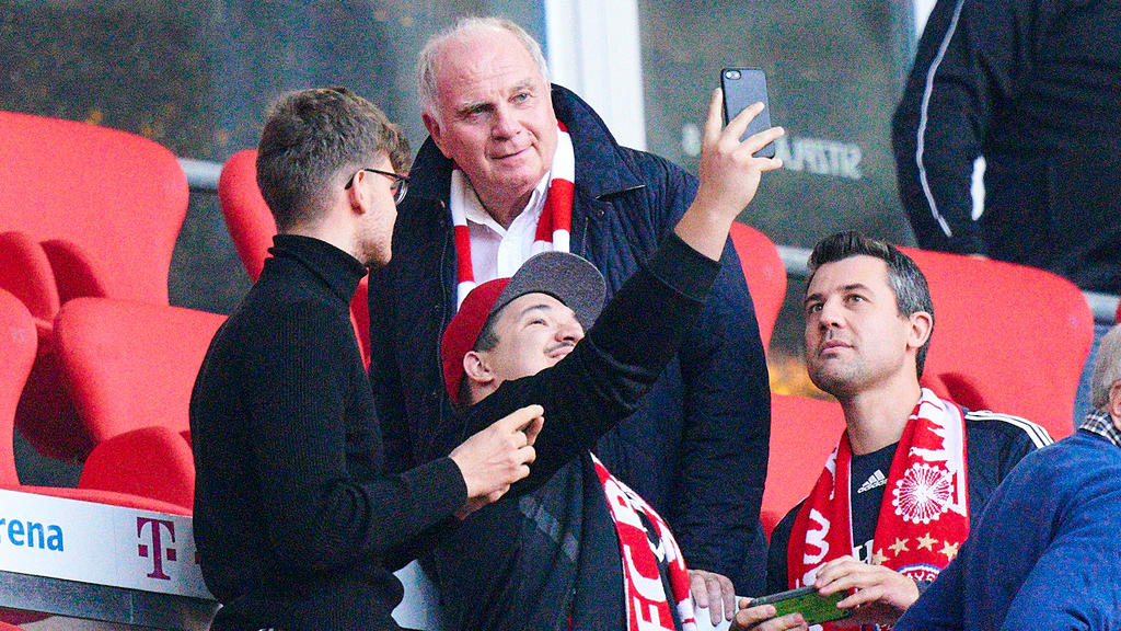 Uli Hoeneß würdigt die Allianz Arena als Meilenstein des FC Bayern