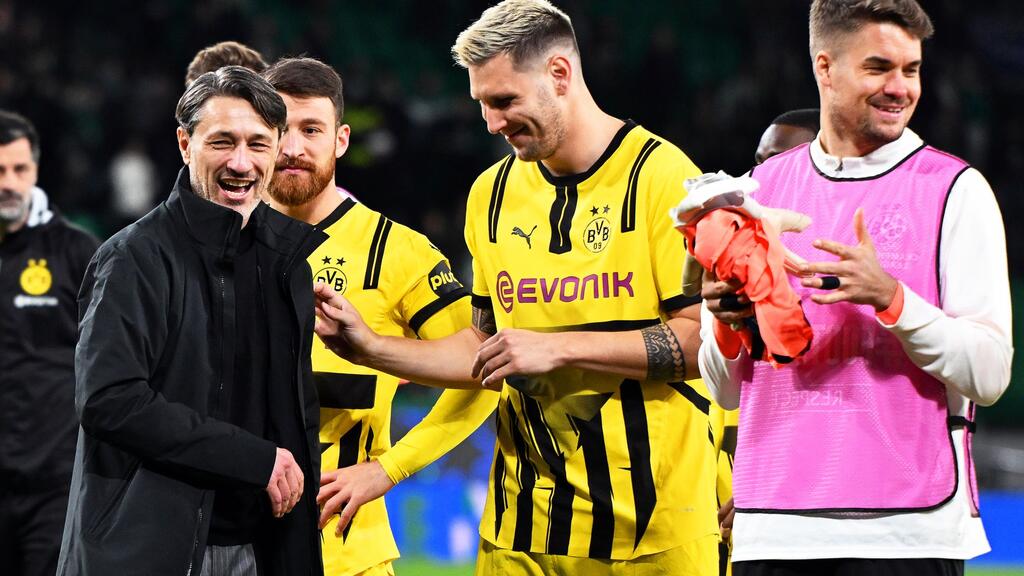 Trainer Niko Kovac und seine Spieler freuten sich über den Sieg Trainer Niko Kovac und seine Spieler freuten sich über den Sieg