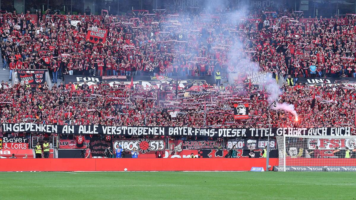 Mức phạt dành cho Bayer Leverkusen và Eintracht Frankfurt
