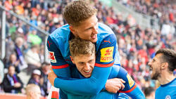 Holstein Kiel fuhr in Augsburg einen ganz wichtigen Dreier ein