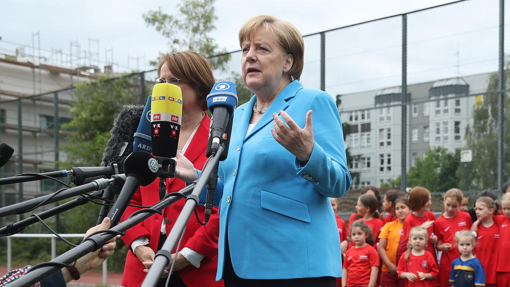 Angela Merkel drückt dem DHB-Team die Daumen Angela Merkel drückt dem DHB-Team die Daumen