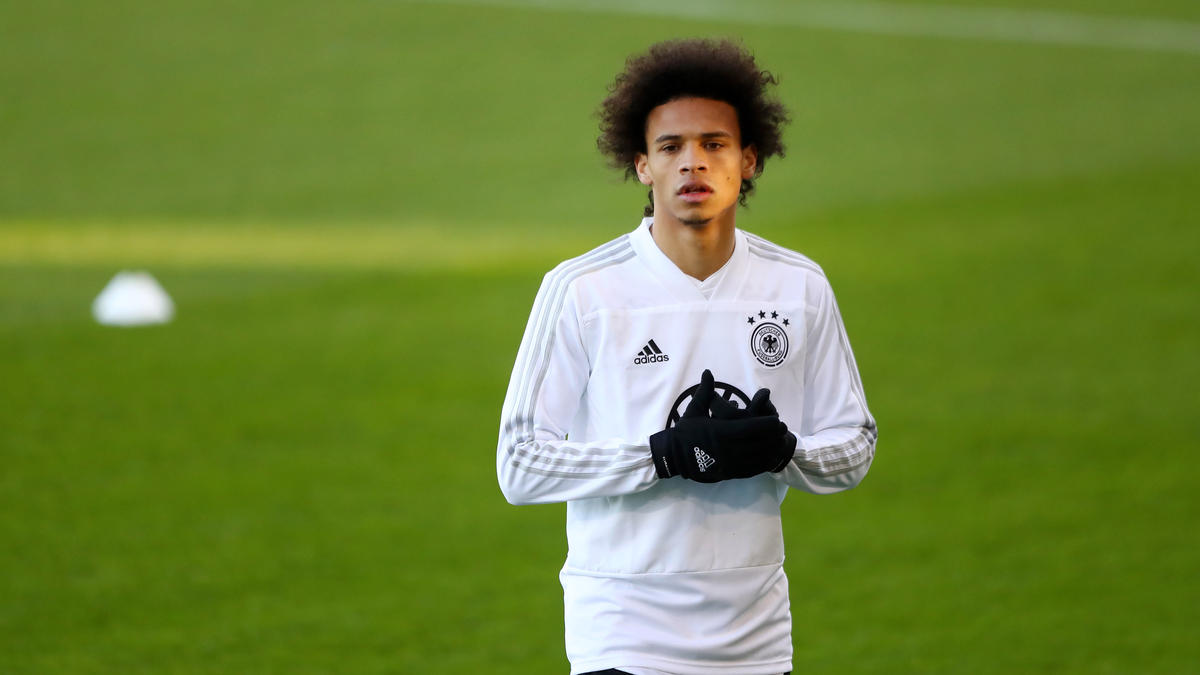 Leroy Sané nimmt angeblich Abstand von einem Wechsel zum FC Bayern Leroy Sané nimmt angeblich Abstand von einem Wechsel zum FC Bayern