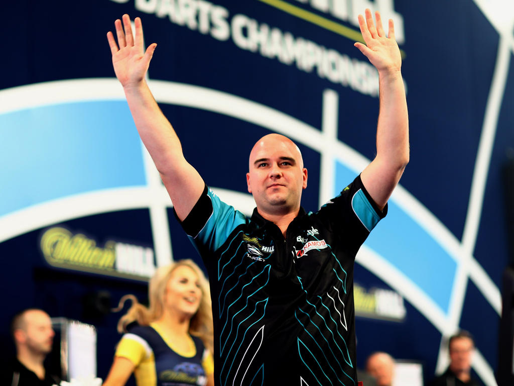 Rob Cross ließ sich bei seinem ersten WM-Finale absolut keine Nervosität anmerken Rob Cross ließ sich bei seinem ersten WM-Finale absolut keine Nervosität anmerken