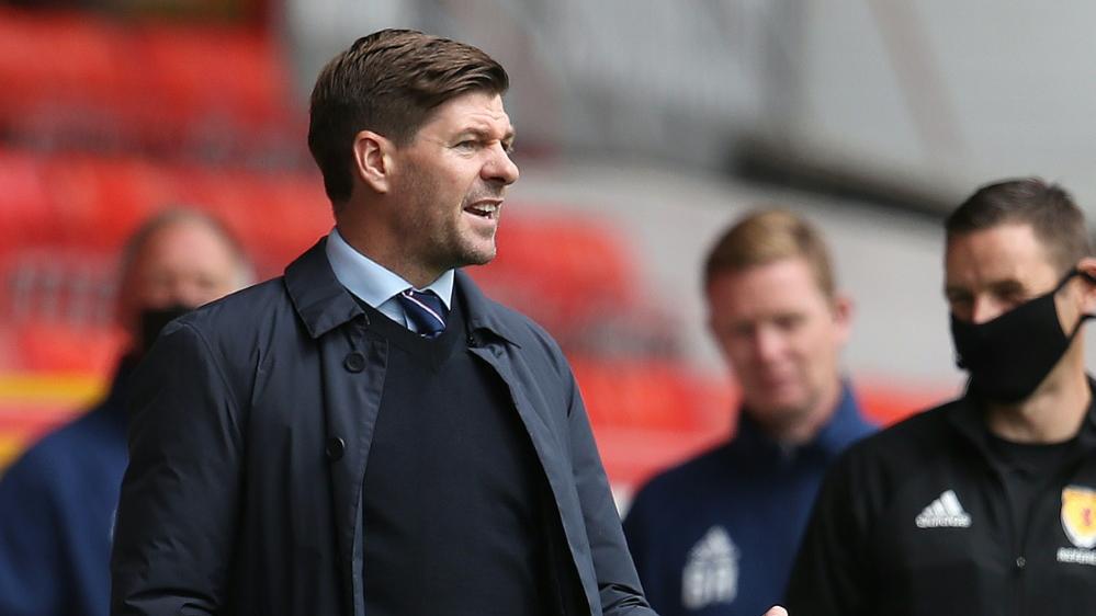 Steven Gerrard und die Rangers gewinnen zum Auftakt Steven Gerrard und die Rangers gewinnen zum Auftakt