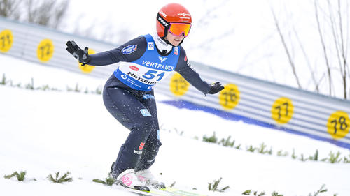 Katharina Schmid lag zur Halbzeit noch in Front